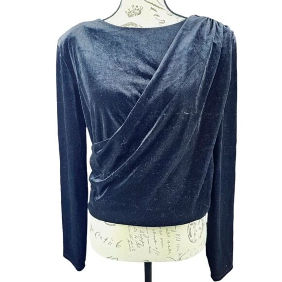 Maison d'Amelie -492 NWOT Black Velvet Ruched Back Faux Wrap Long Sleeve‎ Top L - Picture 1 of 9